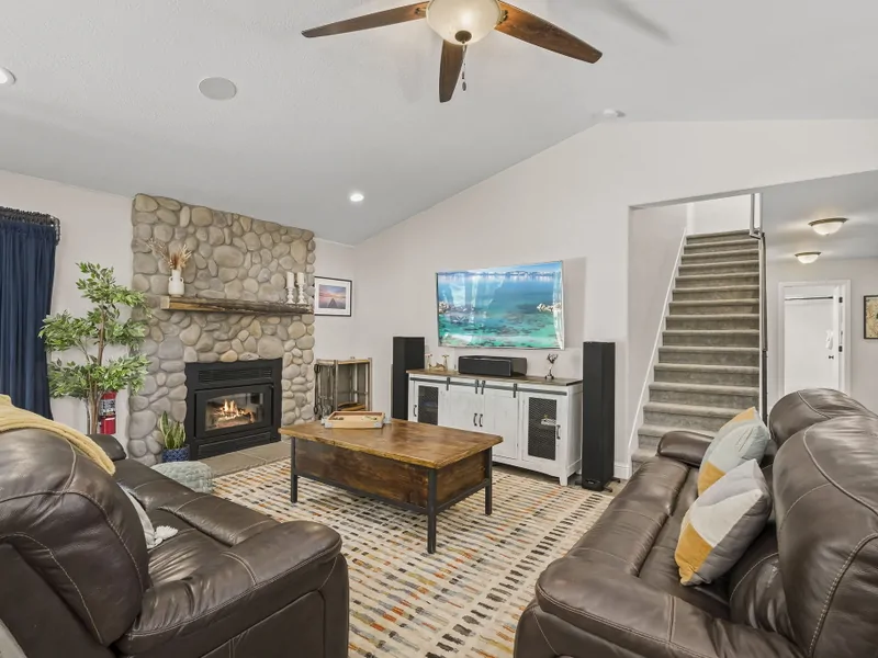 Gateway Getaway Living Room TV