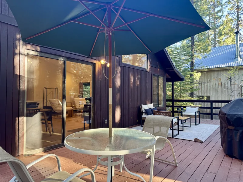 Deck Tahoe Cabin Haus