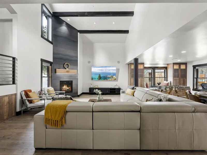 Open Floor Plan at Heart of the Mountain