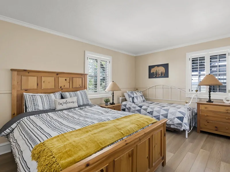 Bedroom 3, 1 Queen, 1 Trundle, Sleeps 4