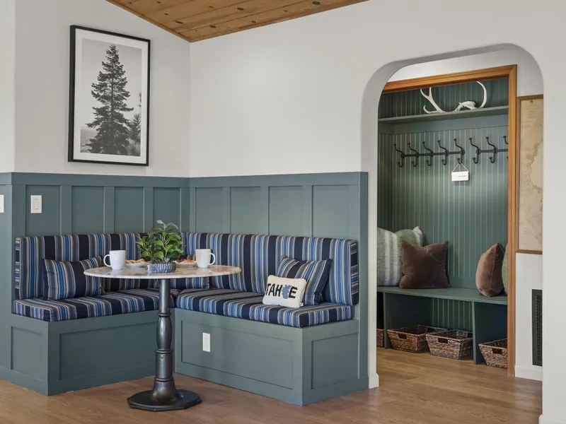 Breakfast Nook: Heritage Crest Tahoe