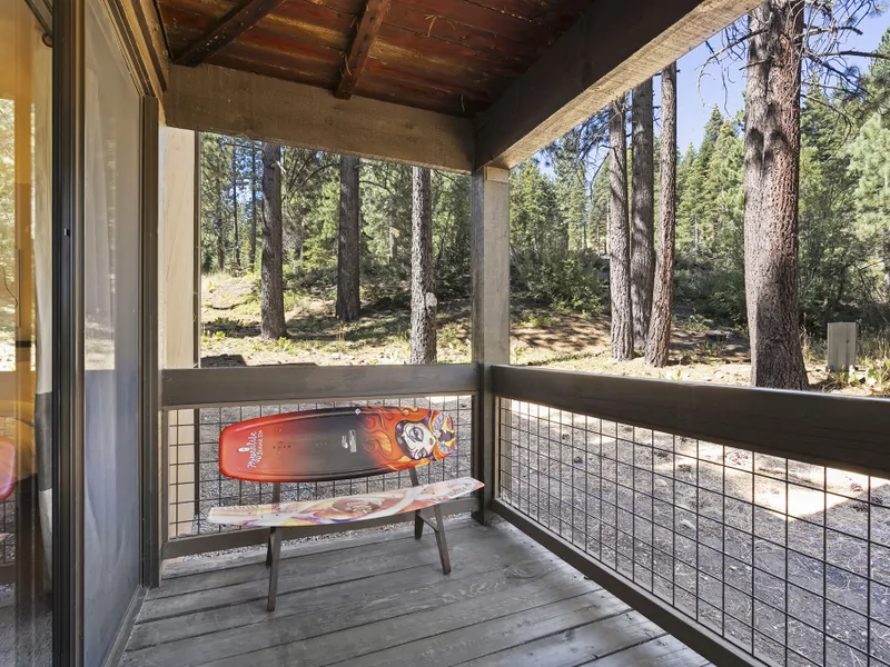 Deck :Northstar Silver Strike Family Retreat