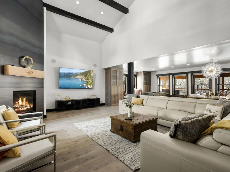 Living Area Heart of the Mountain