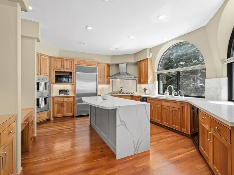 Kitchen area: Hilltop Manor in Tahoe Donner