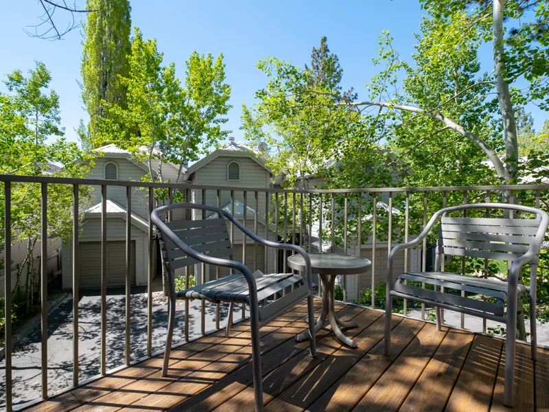 Back Patio:  Sweetbriar Garden Suite