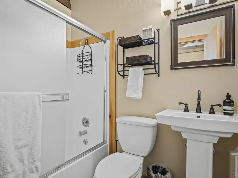 Main Level Bath: Bear Den at Northstar