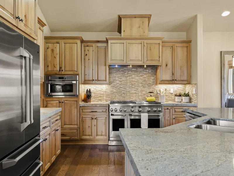 Main Floor: Kitchen Area