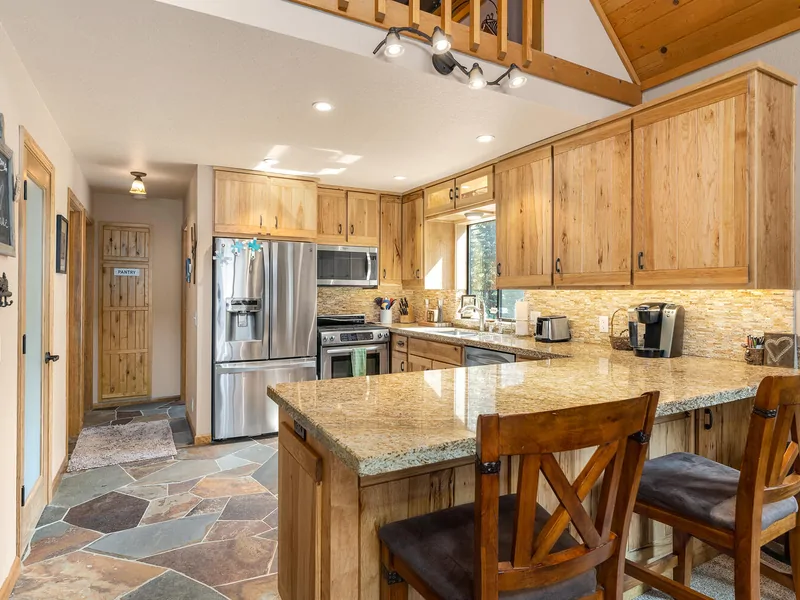 Bar and Kitchen Area: Pinecone Lodge with Private Hot tub