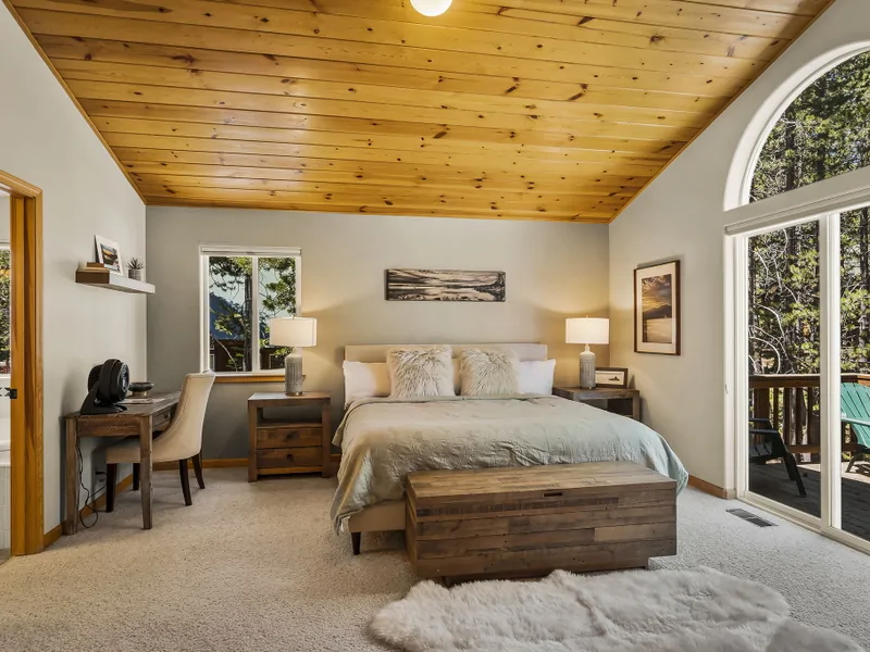 Bedroom 1, 1 King, Sleeps 2