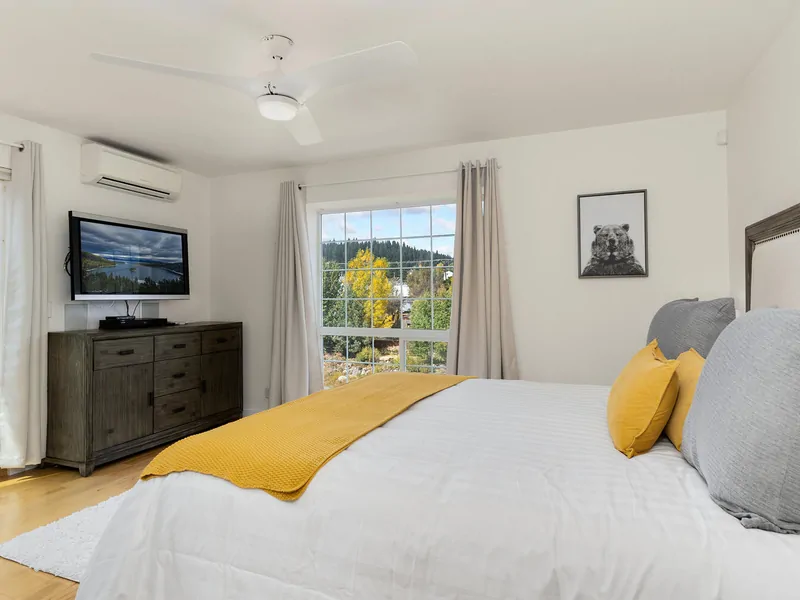 Primary Bedroom: Holy Cow Downtown Riverfront