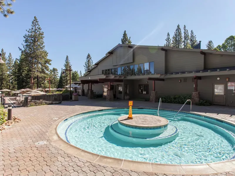 NPOA Shared Hot Tub – Per-Person, Per-Day Fee Applies at the Facility and is Subject to Change