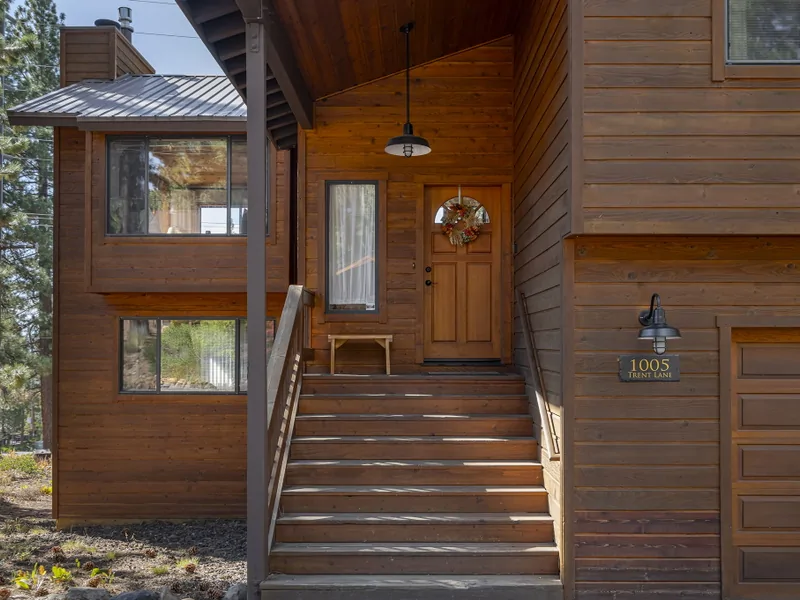 Entryway - Heritage Crest Tahoe