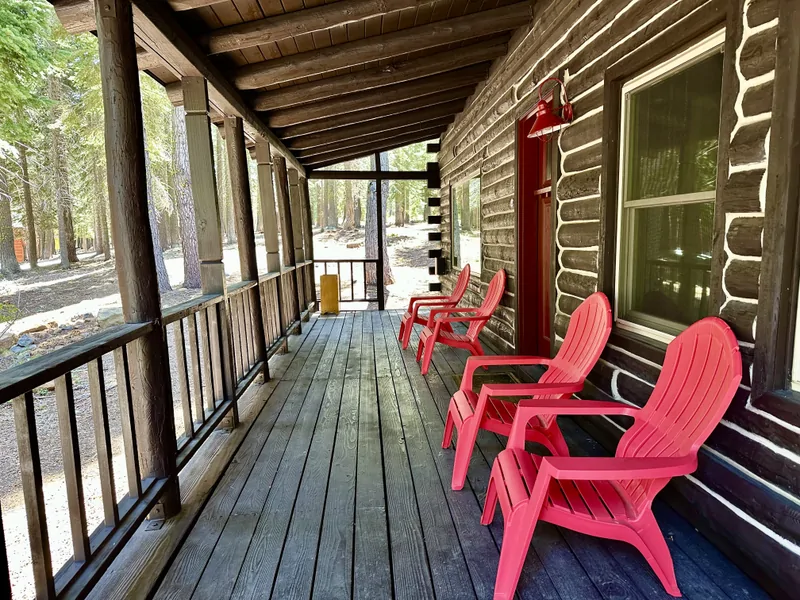 Front Porch Tahoe Donner Log Cabin