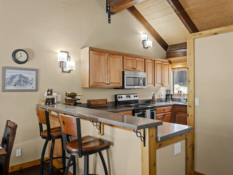 Breakfast Bar: Bear Den at Northstar