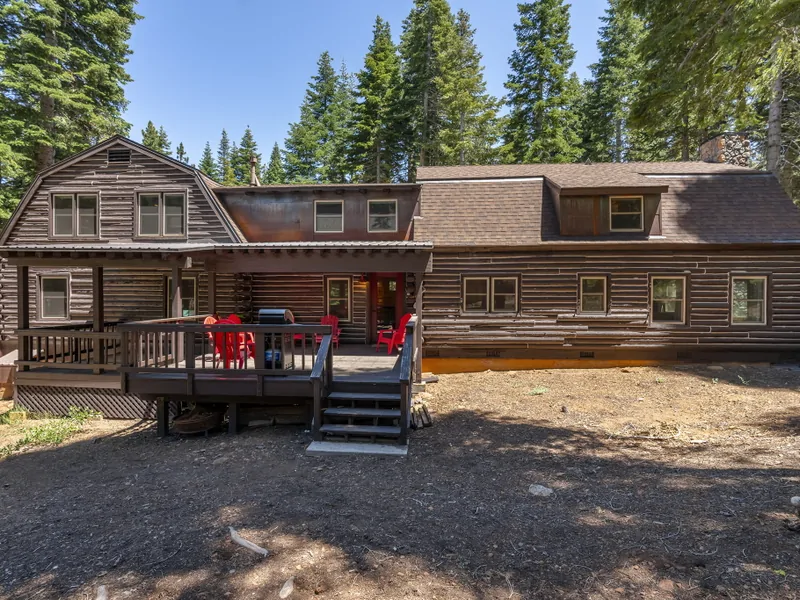Back Patio: Tahoe Donner Log Cabin