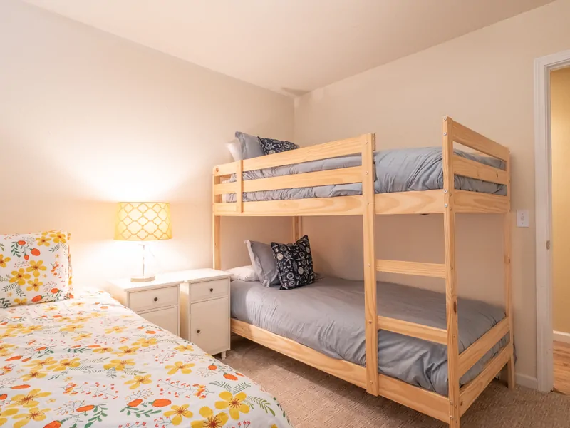 Bedroom 3, 3 Twins, Sleeps 3