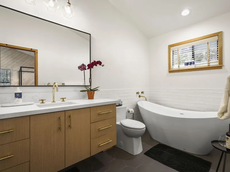 Primary Bath Tahoe Cabin Haus
