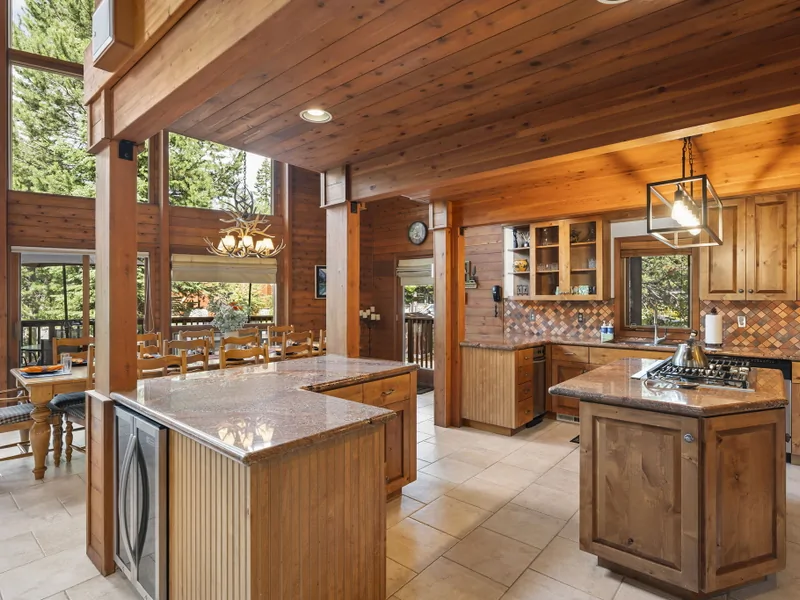 Donner Lake Vacation Lodge