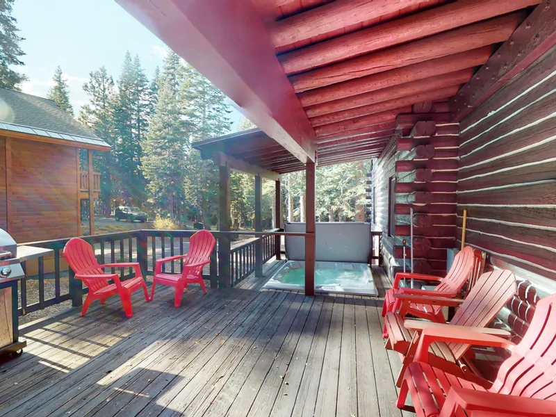 Private Hot Tub : Tahoe Donner Log Cabin