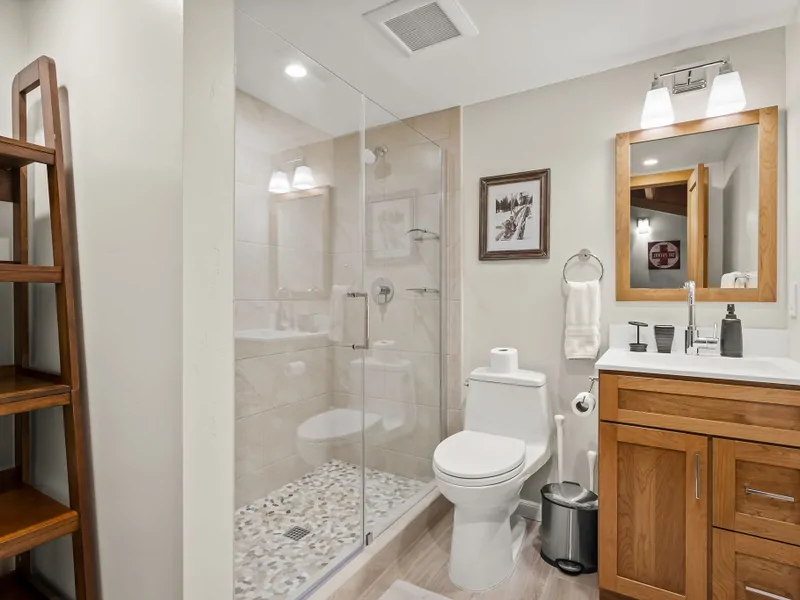 Primary Bath, 3rd Floor: Gold Bend Getaway