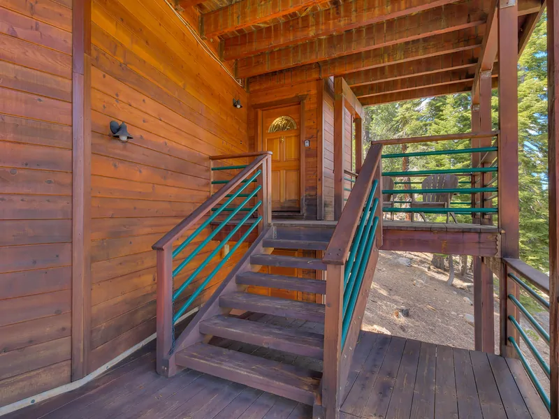 Entrace to this cabin in north lake tahoe: Falcon's Eye View Retreat