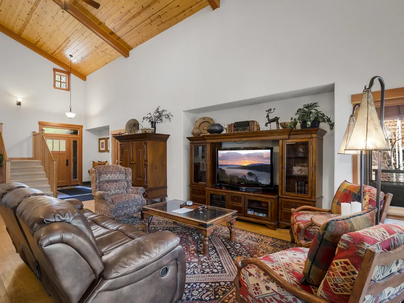 TV Room: Pinyon Creek Upscale Vacation Retreat