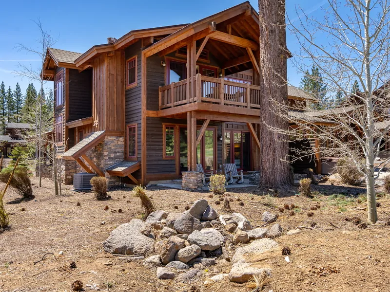 Enjoy the Beautiful Outdoors Right Outside Vacation Rental in Truckee CA. : Schaffer's Mill Vacation Lodge