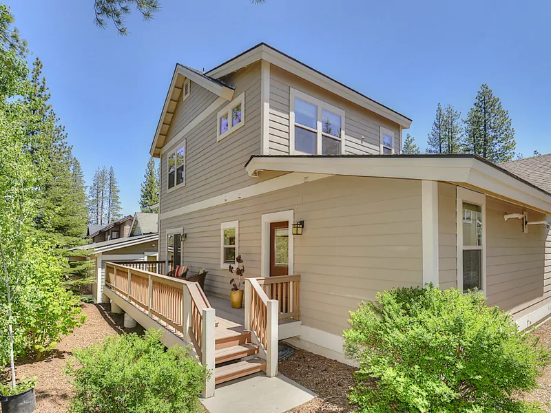 Side Shot:  Wintercreek Mountain Delight